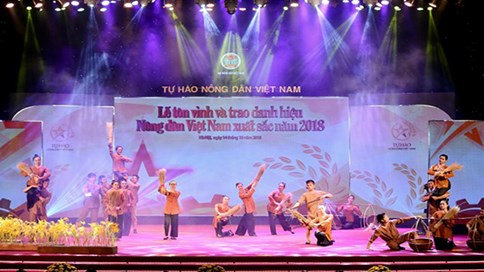 Lễ tôn vinh và trao danh hiệu cho 63 Nông dân Việt Nam xuất sắc 2018