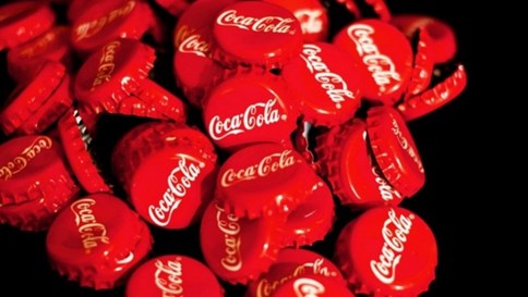 Coca-Cola cắt giảm chi tiêu quảng cáo toàn cầu, tạm ngừng các chiến dịch truyền thông quy mô lớn