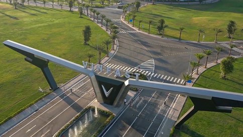 Vingroup vừa chứng minh vì sao dịch chuyển sang công nghệ và công nghiệp lại đúng đắn đến thế