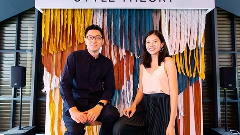 Vợ chồng bỏ việc, lập công ty cho thuê quần áo hàng tỷ USD