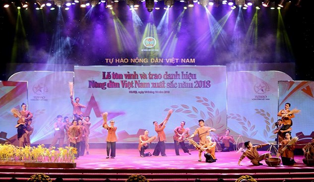 Lễ tôn vinh và trao danh hiệu cho 63 Nông dân Việt Nam xuất sắc 2018